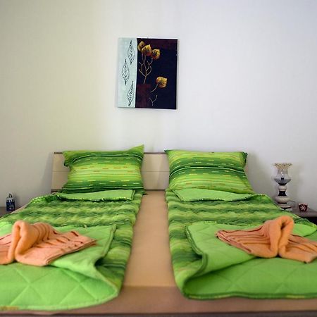 נובי סאד Green Apartment מראה חיצוני תמונה
